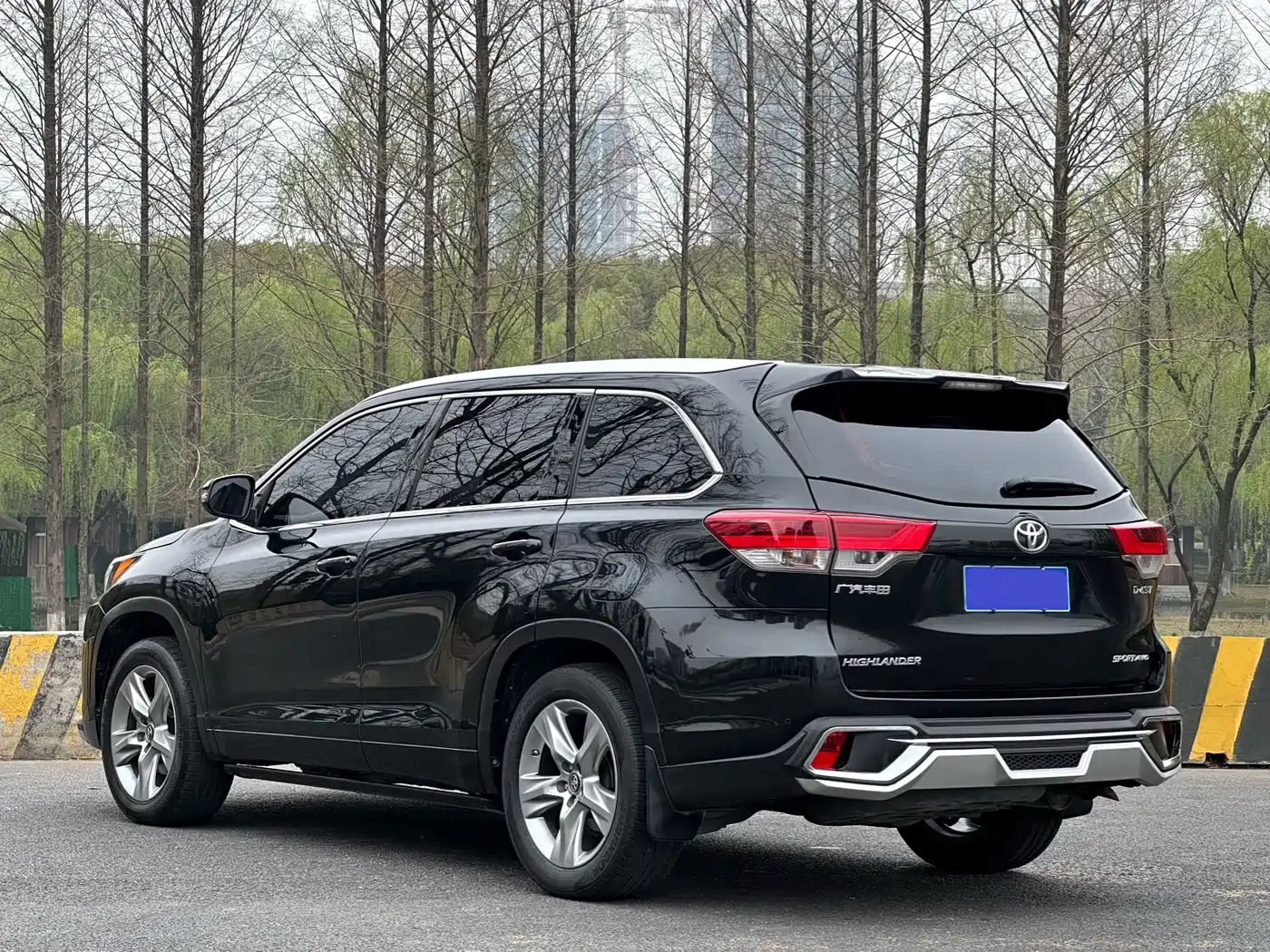 Toyota Highlander 2021 2.0T AWD Luxury 7-Seater фото 24