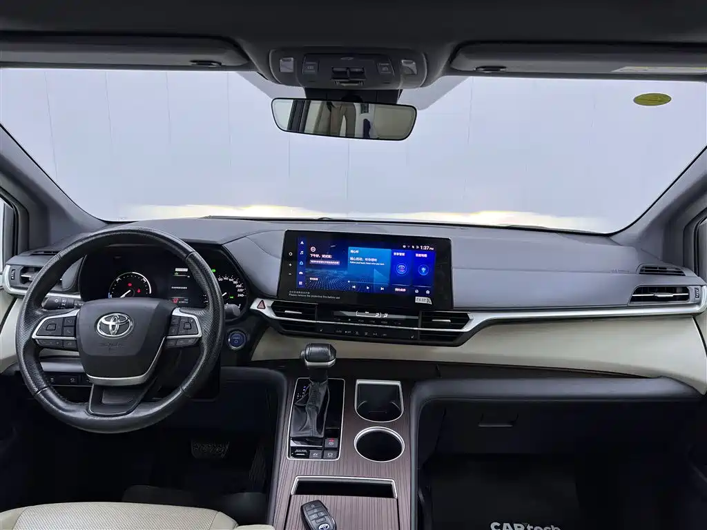 Toyota Granvia 2023 2.5L Hybrid Prestige PLUS Edition фото 14