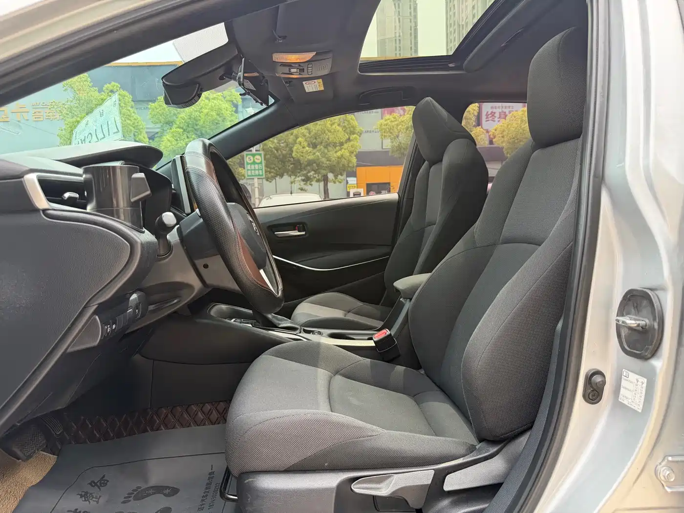 Toyota Levin 2021 Dual Engine 1.8H E-CVT Luxury Edition фото 4