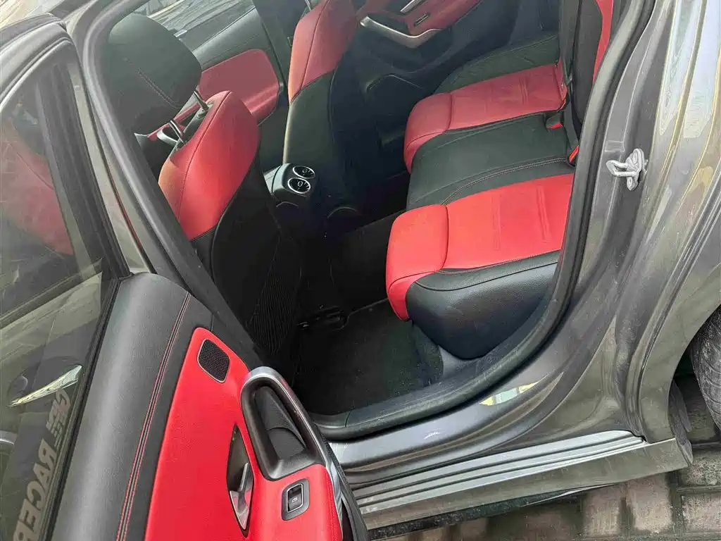 Mercedes-Benz A-Class AMG 2020 AMG A 35 L 4MATIC фото 23