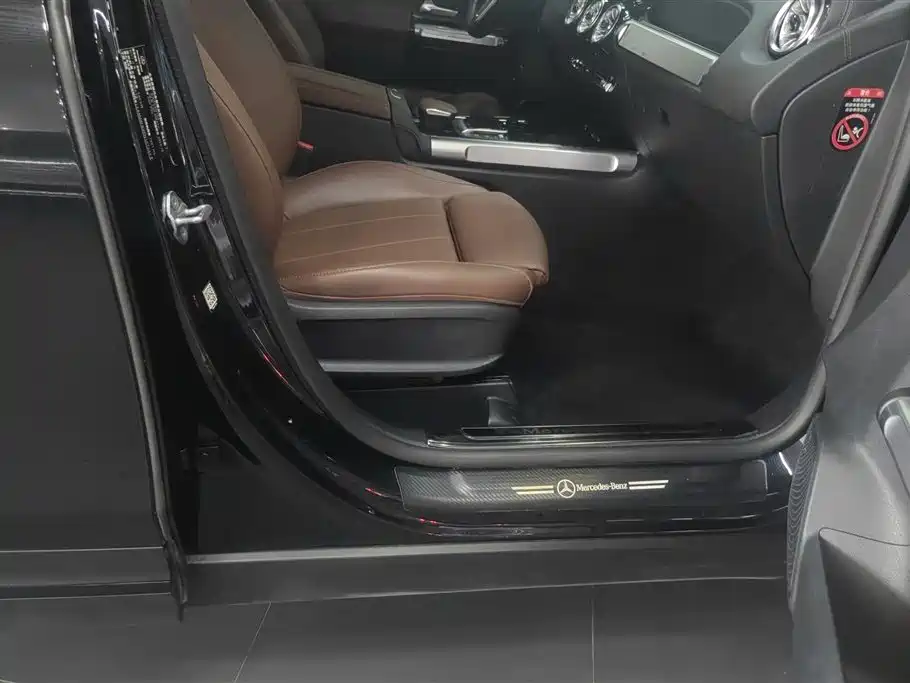 Mercedes-Benz GLB 2023 GLB 220 4MATIC фото 8