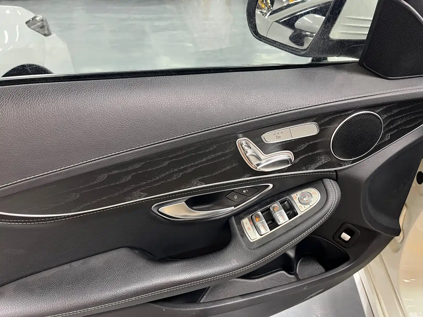 Mercedes-Benz C-Class 2015 Facelift C 200 L Sport фото 4
