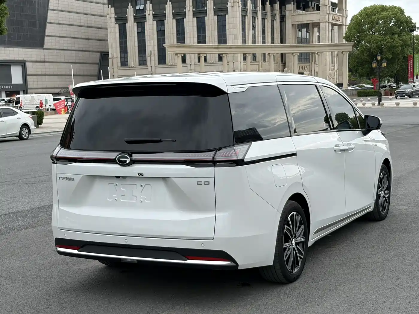 GAC Trumpchi Trumpchi E8 NEV 2024 Model 150km MAX фото 9