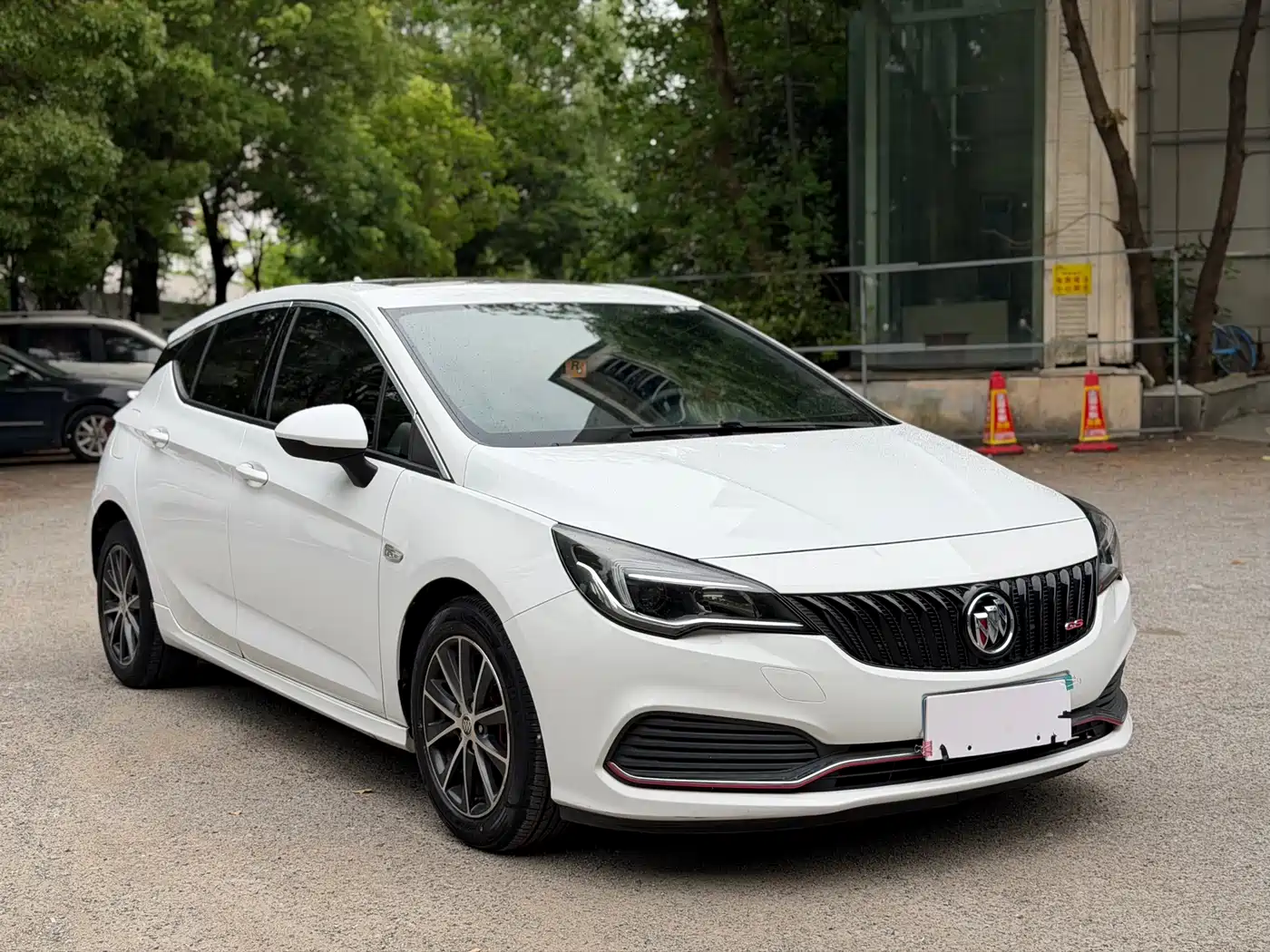 Buick Verano 2016 Hatchback GS 20T DCT Luxury Sport фото 3