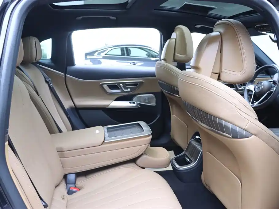 Mercedes-Benz E-Class 2024 Model E 300 L Luxury фото 16
