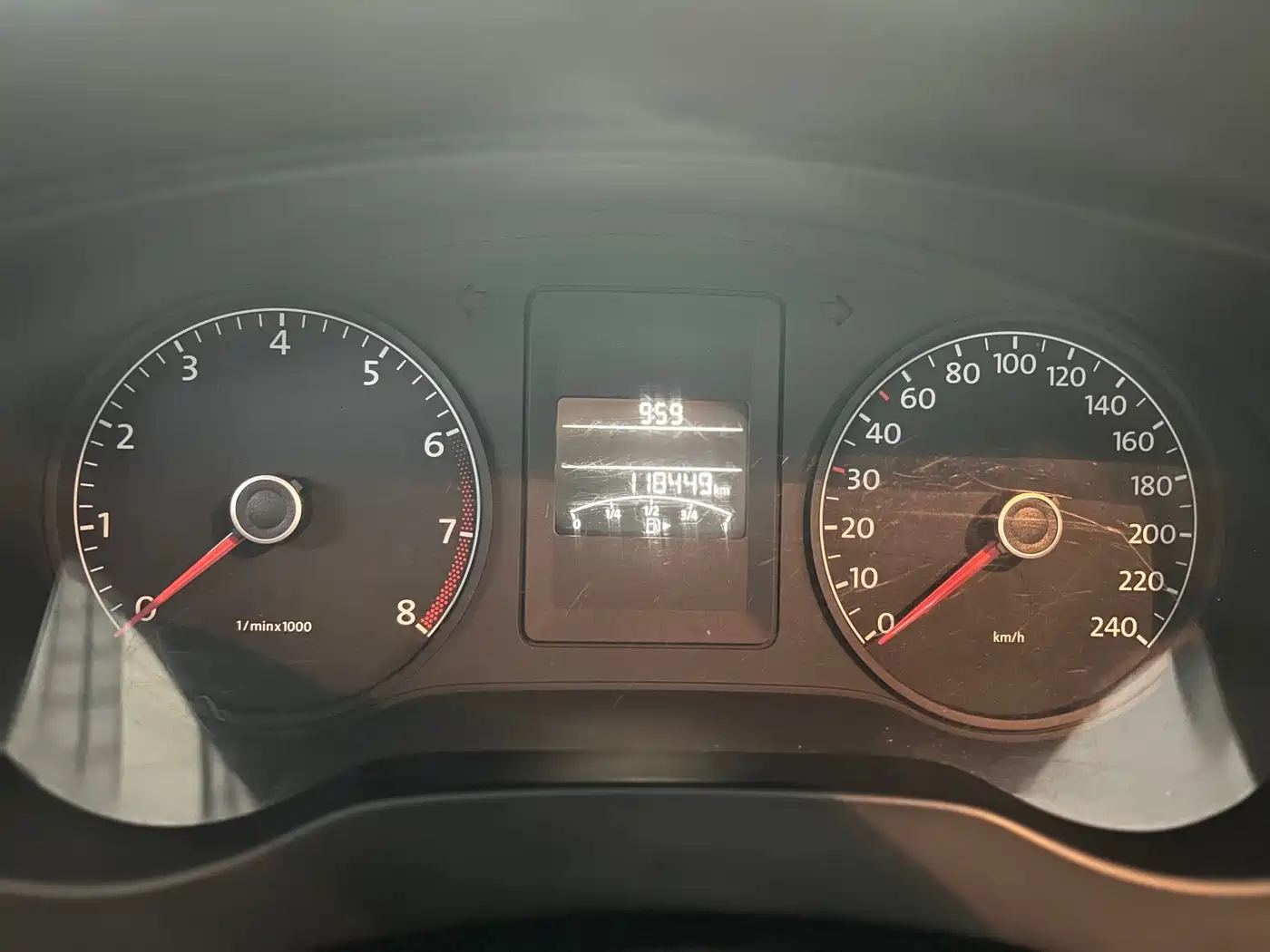 Volkswagen Sagitar 2012 1.6L Automatic Comfort Type фото 12