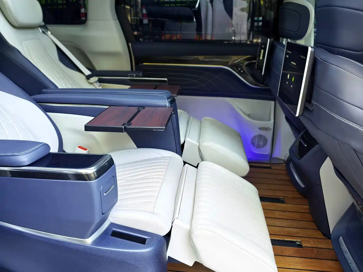 SAIC Maxus Maxus G90 2023 2.0T Interstellar 7-seater фото 22