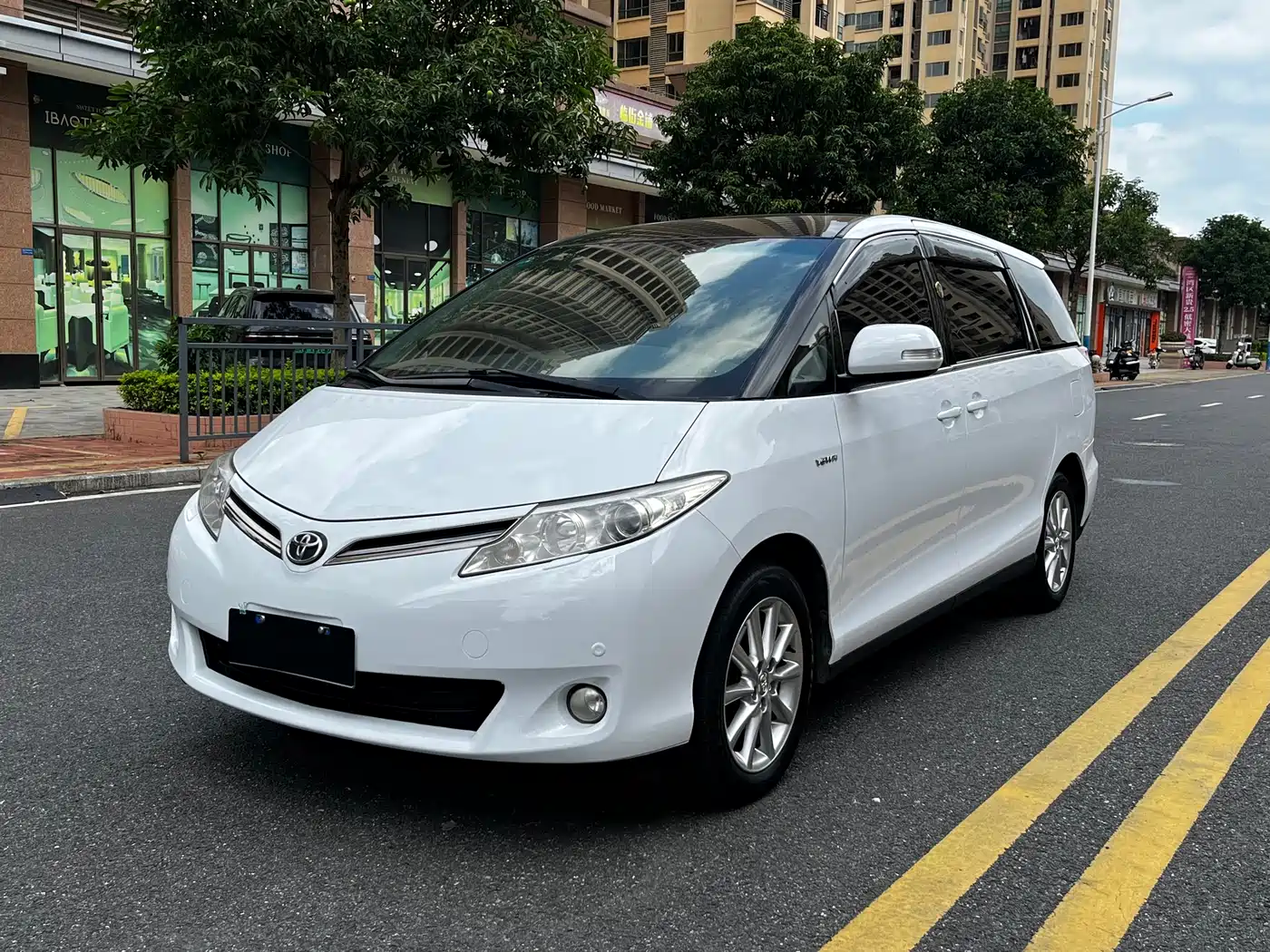 Toyota Previa 2007 3.5L 7-Seater Luxury фото 2