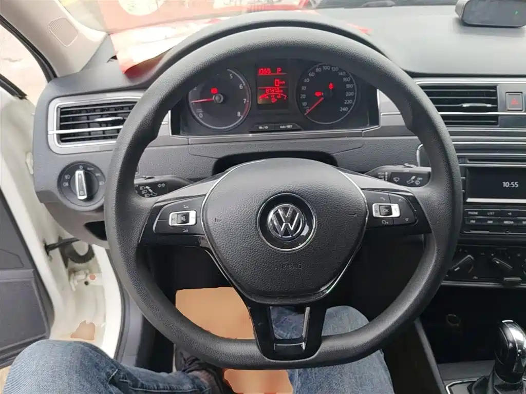 Volkswagen Santana 2016 1.6L Automatic Comfort Edition фото 11