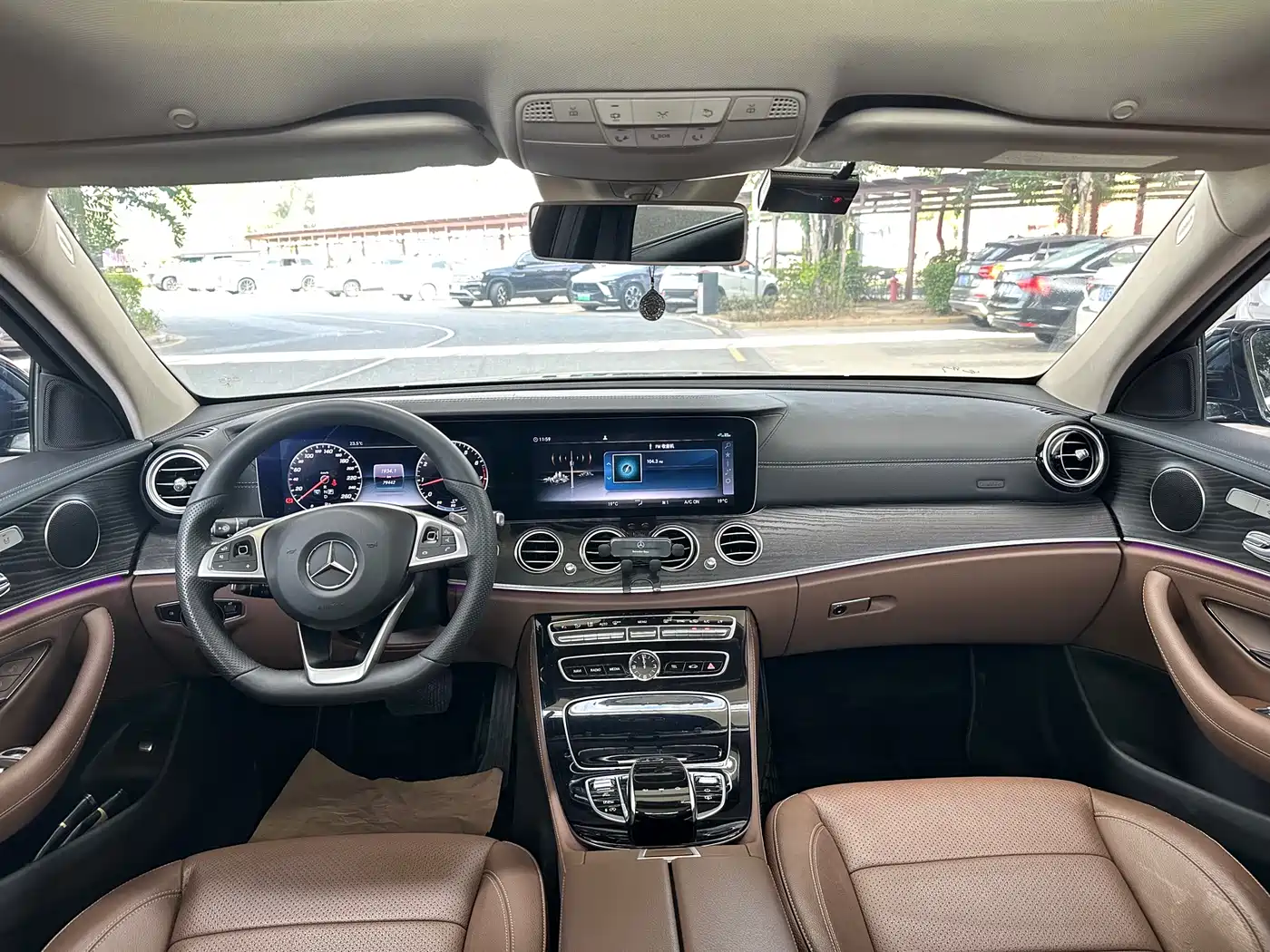 Mercedes-Benz E-Class 2017 E 300 L Sport Luxury фото 8