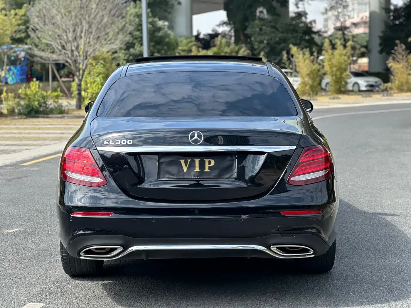 Mercedes-Benz E-Class 2017 E 300 L Sport Luxury фото 11
