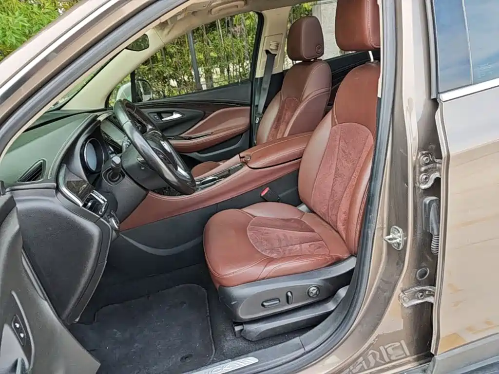 Фото 15 - Buick Envision Plus