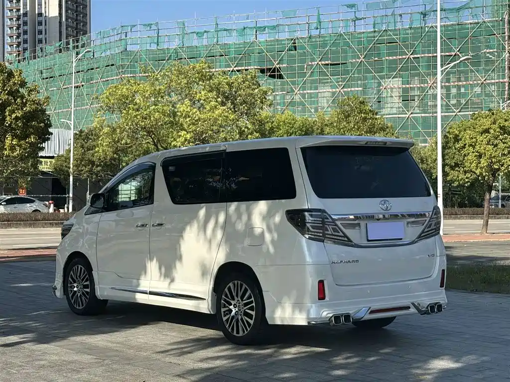 Toyota Alphard 2012 3.5L Luxury Edition фото 7