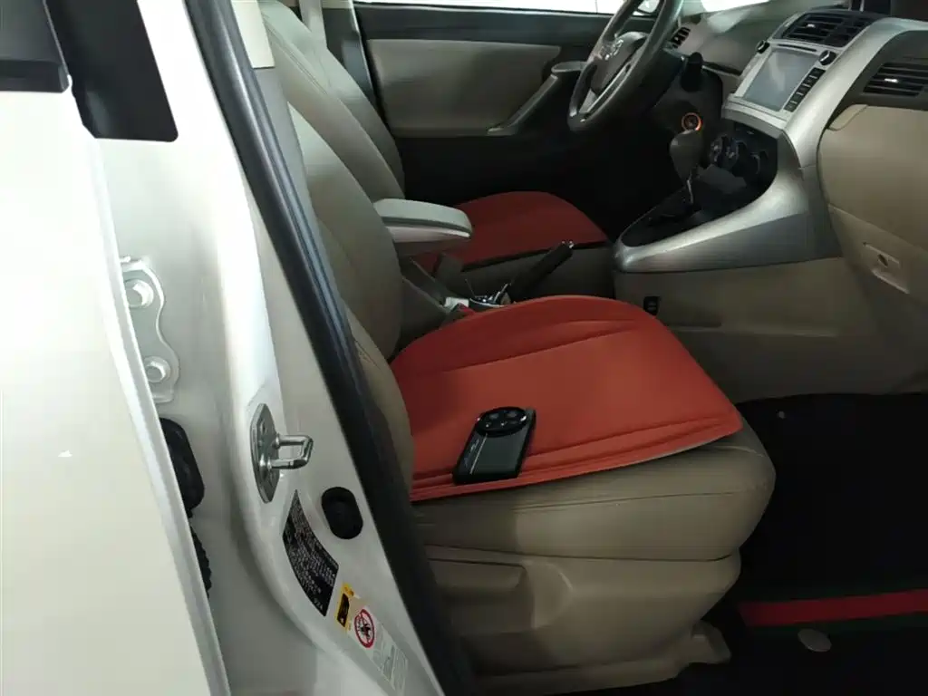 Toyota E'Z 2015 180E CVT Crossover Edition фото 25