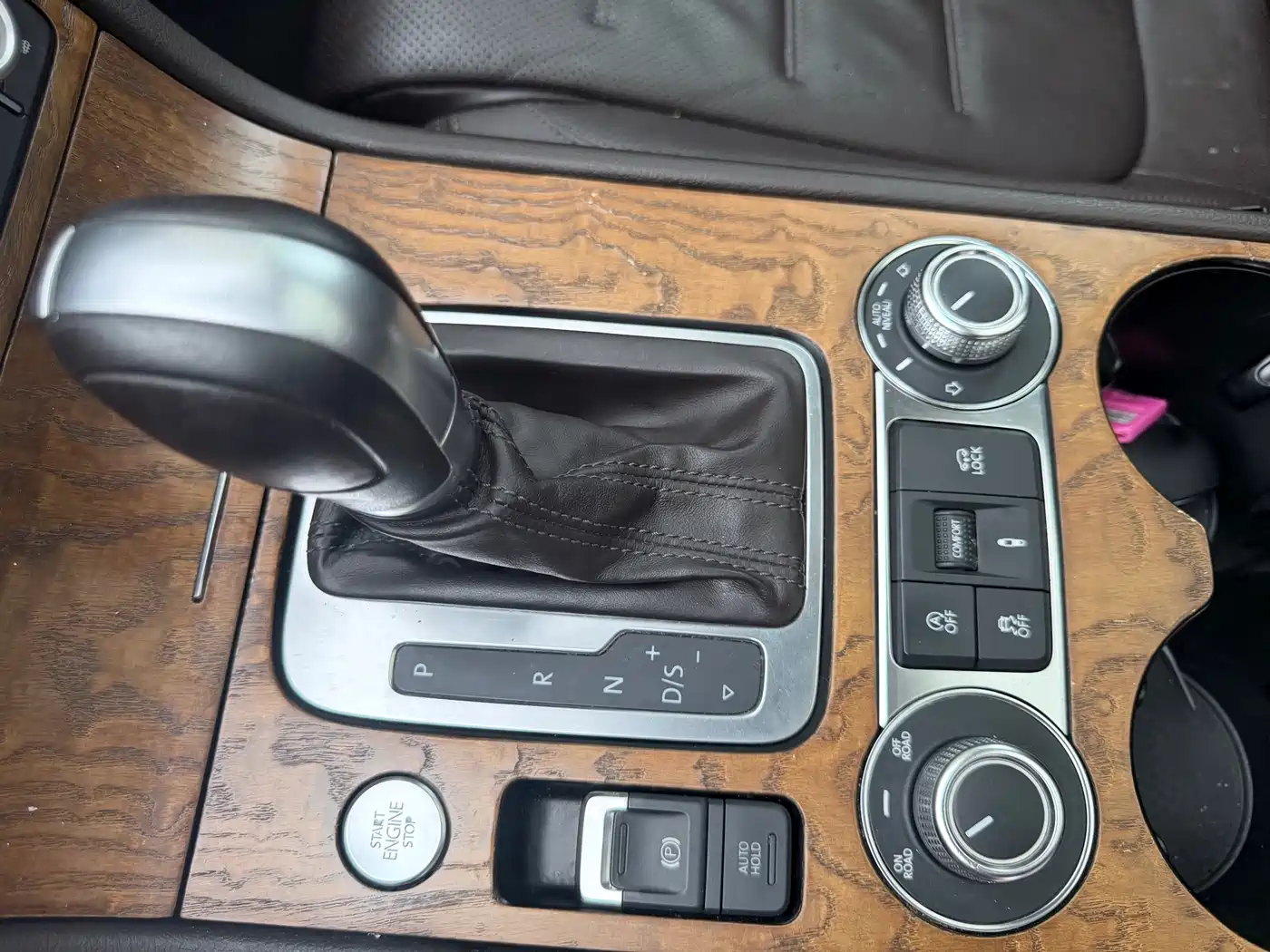 Volkswagen Touareg 2017 3.0TSI Explorer Edition фото 9