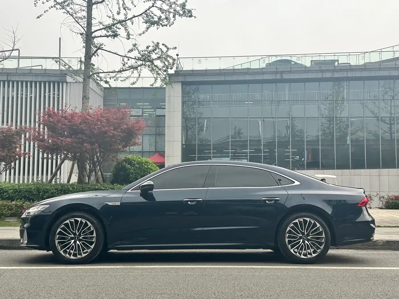 Audi A7L 2024 45 TFSI Luxury фото 4
