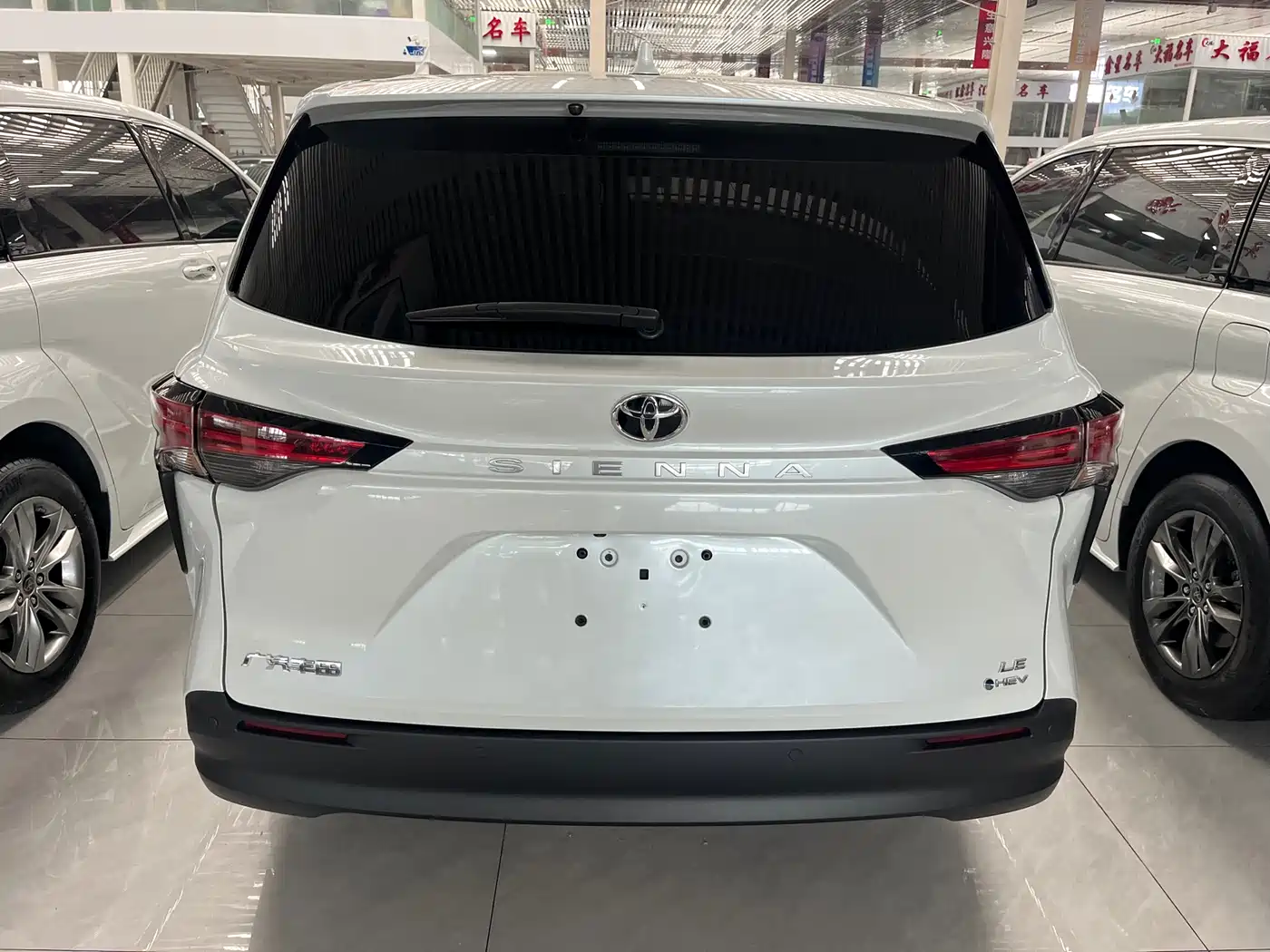 Toyota Sienna 2024 2.5L Hybrid Comfort Edition фото 10
