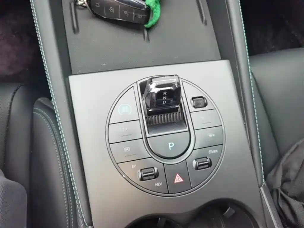 BYD Seal 06 New Energy 2024 DM-i 120KM Honor фото 14