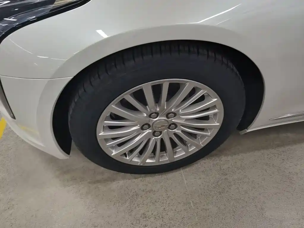Фото 23 - Cadillac CT6