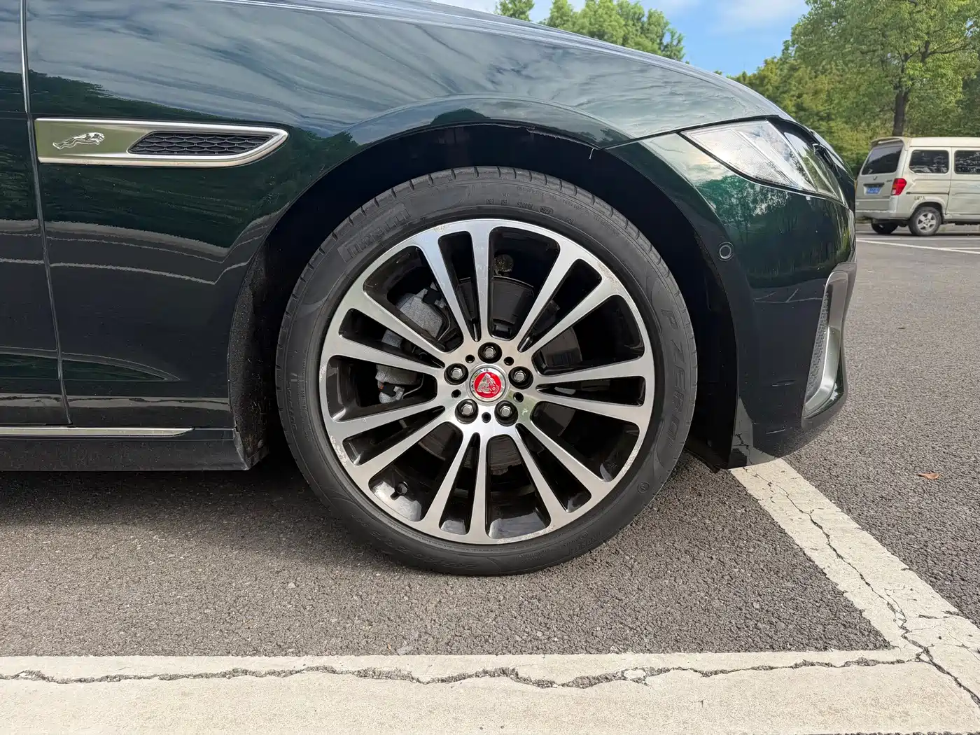 Jaguar XFL, миниатюра 9