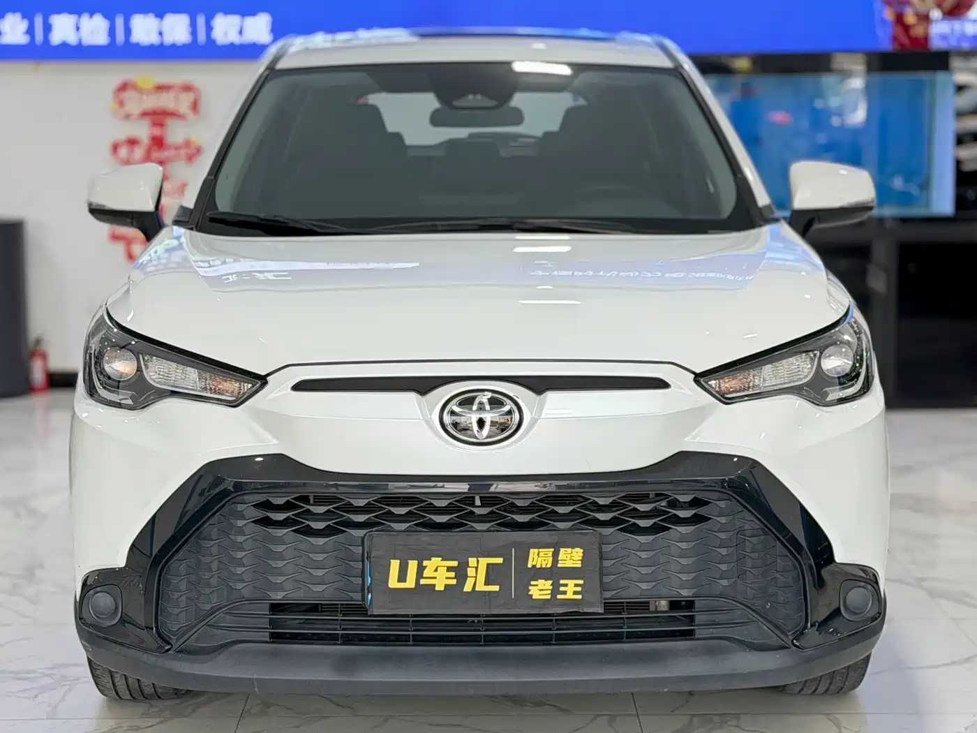 Toyota Frontlander 2023 2.0L CVT Leading Edition фото 2