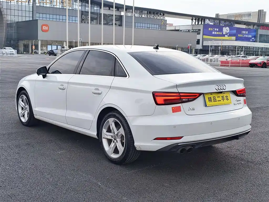 Photo 4 - Audi A3