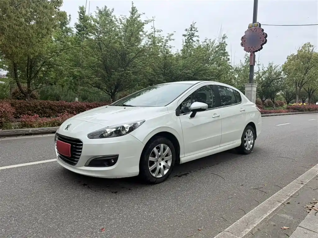 Peugeot 308 2014 Model Joy Edition Classic 1.6L Automatic Superior Style
