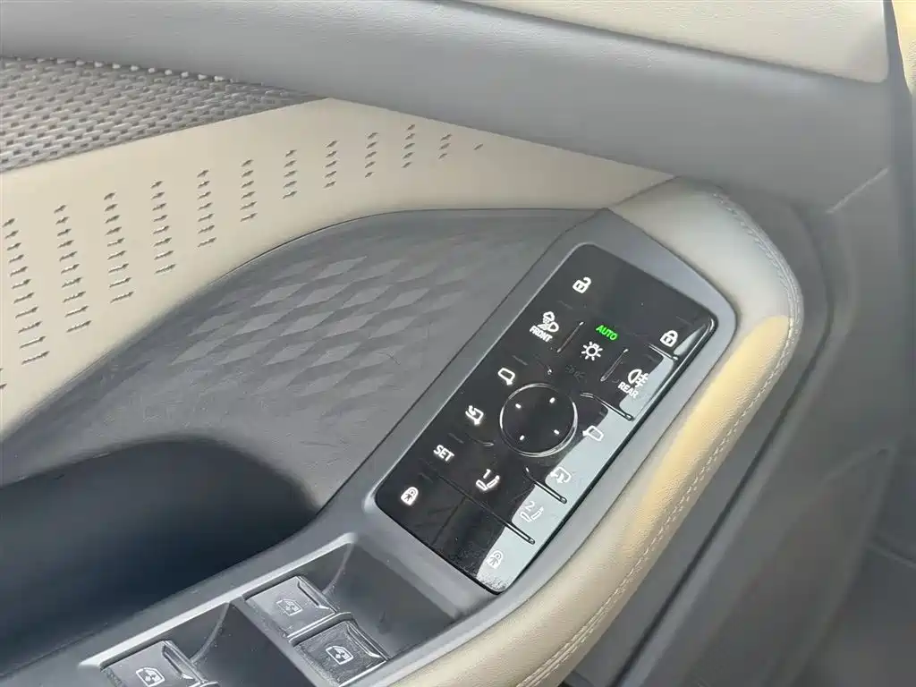 Photo 24 - Audi A6L