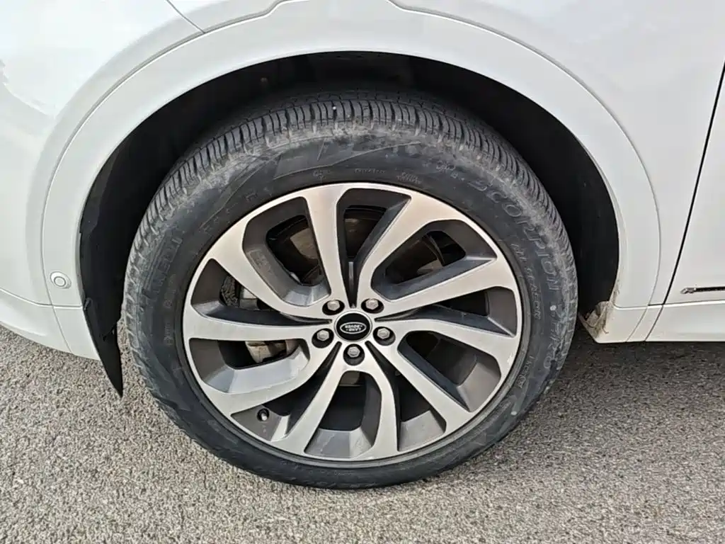 Фото 23 - Land Rover Discovery Sport
