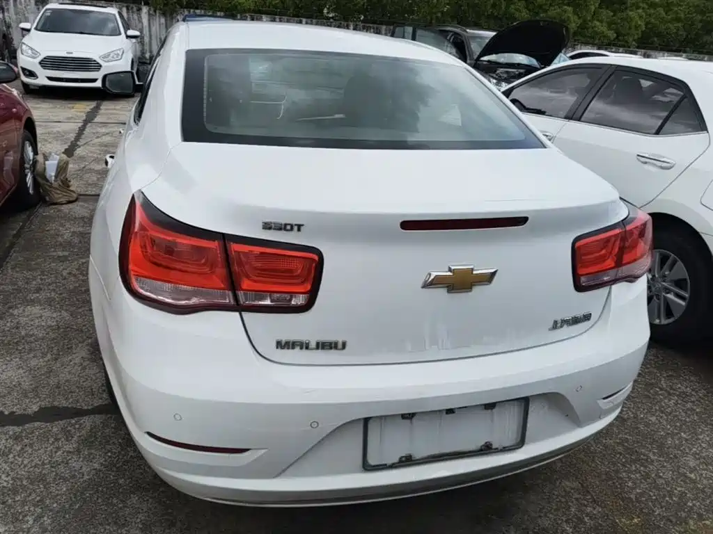 Chevrolet Malibu 2017 1.5T Automatic Luxury Edition фото 6