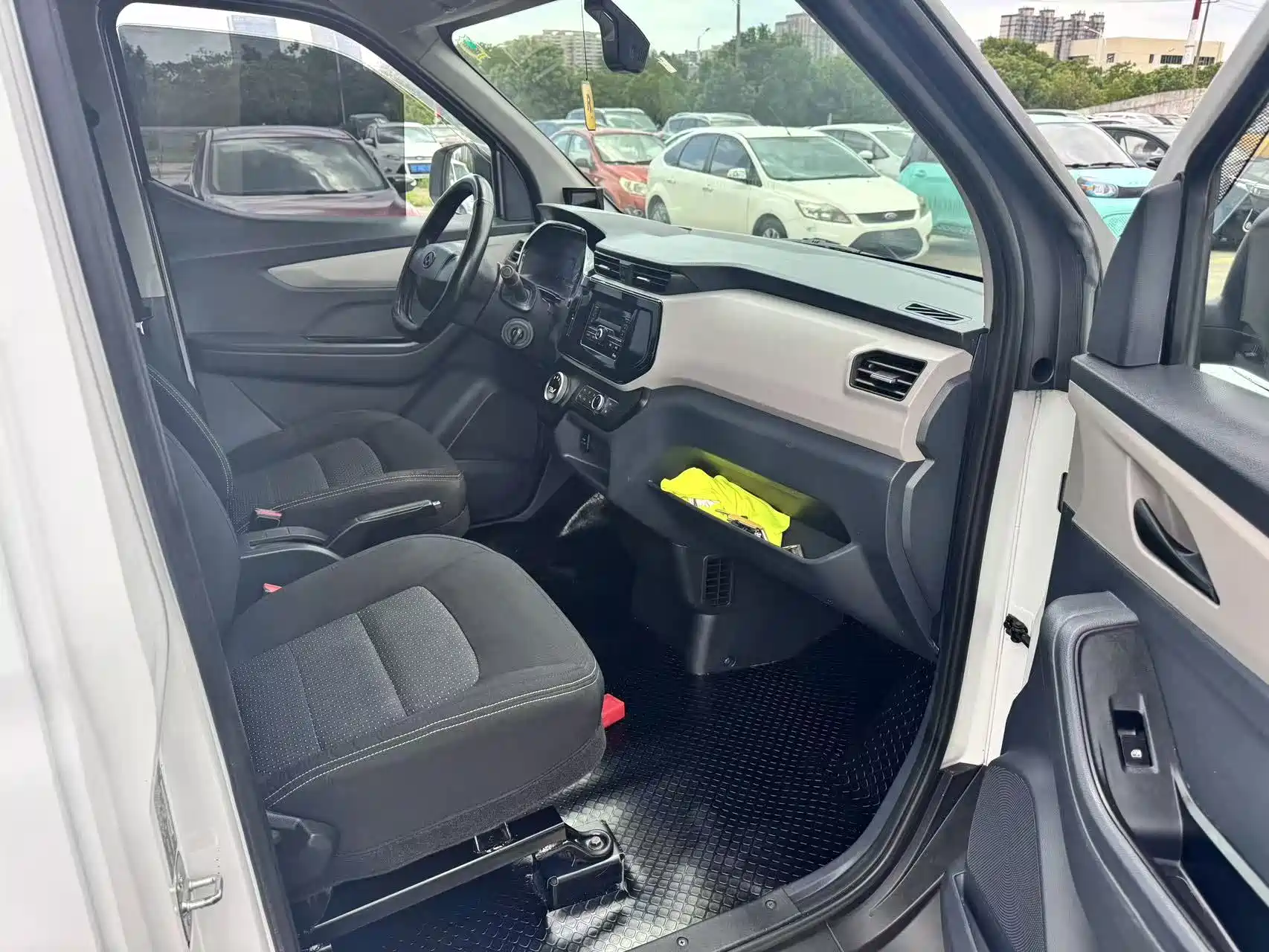 Фото 4 - Maxus Maxus EV30
