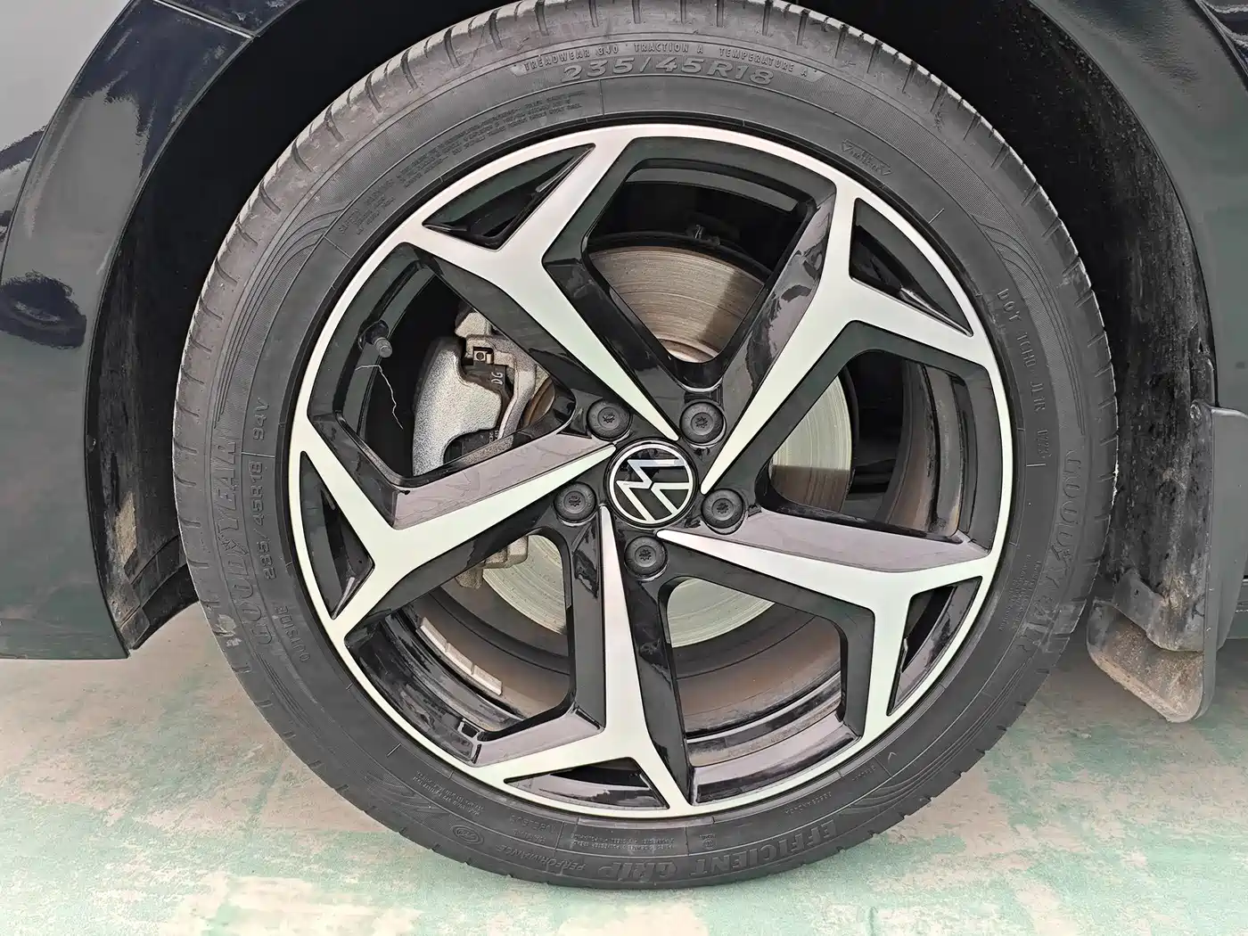 Volkswagen Passat 2023 330TSI Starlight Elite Edition фото 11