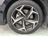 صورة 11 - Volkswagen Passat