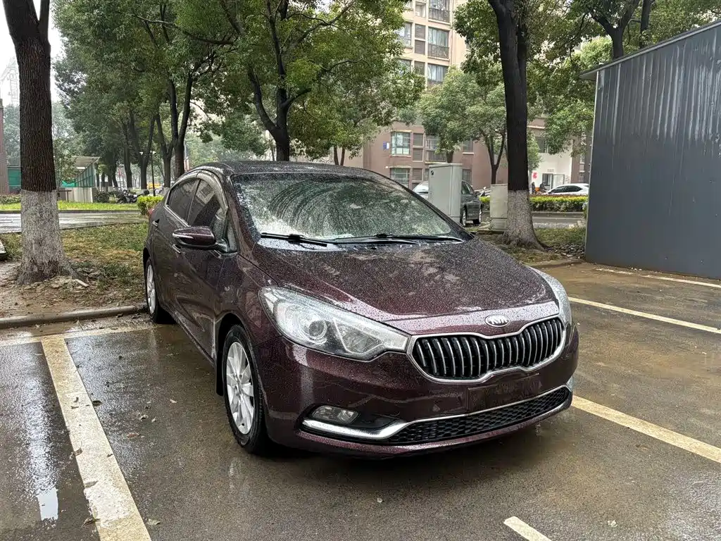Kia K3 2013 1.6L Automatic GLS фото 5