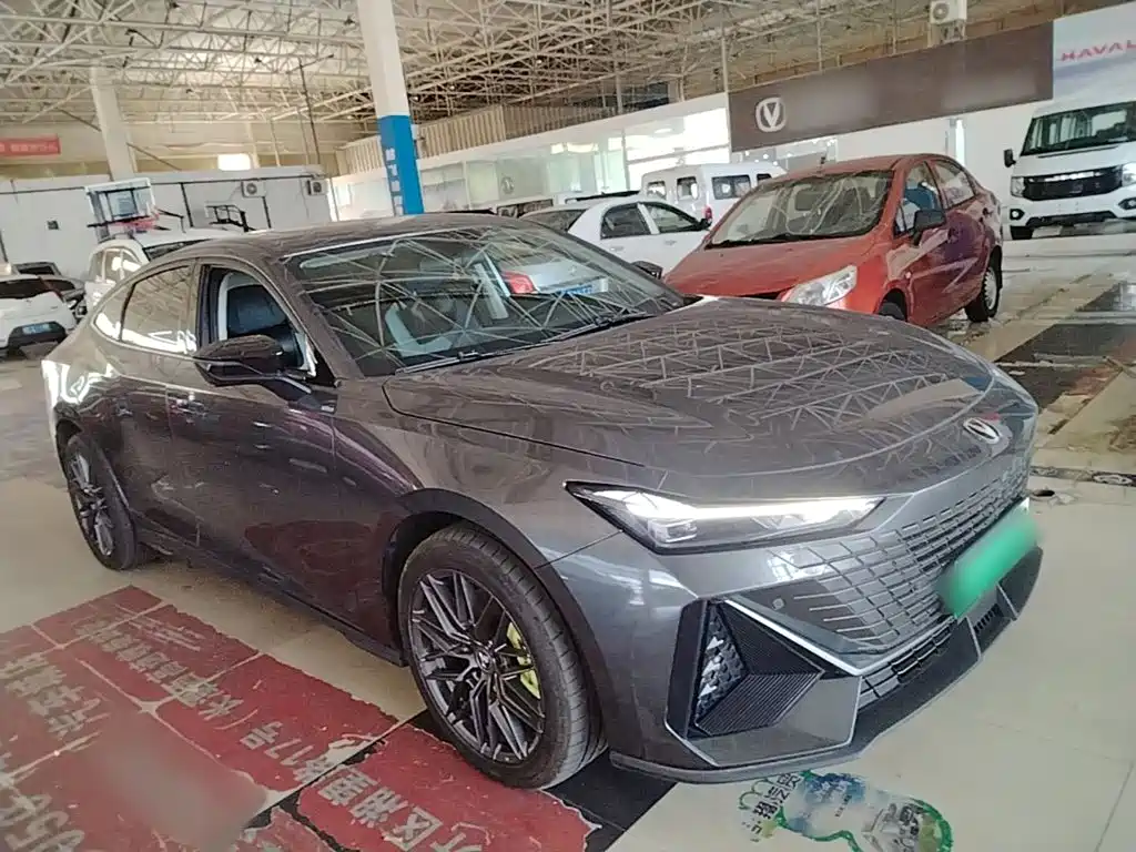 Changan UNI-V iDD 2023 2023 ZhiDian iDD 1.5T 113km Smart Fun Edition