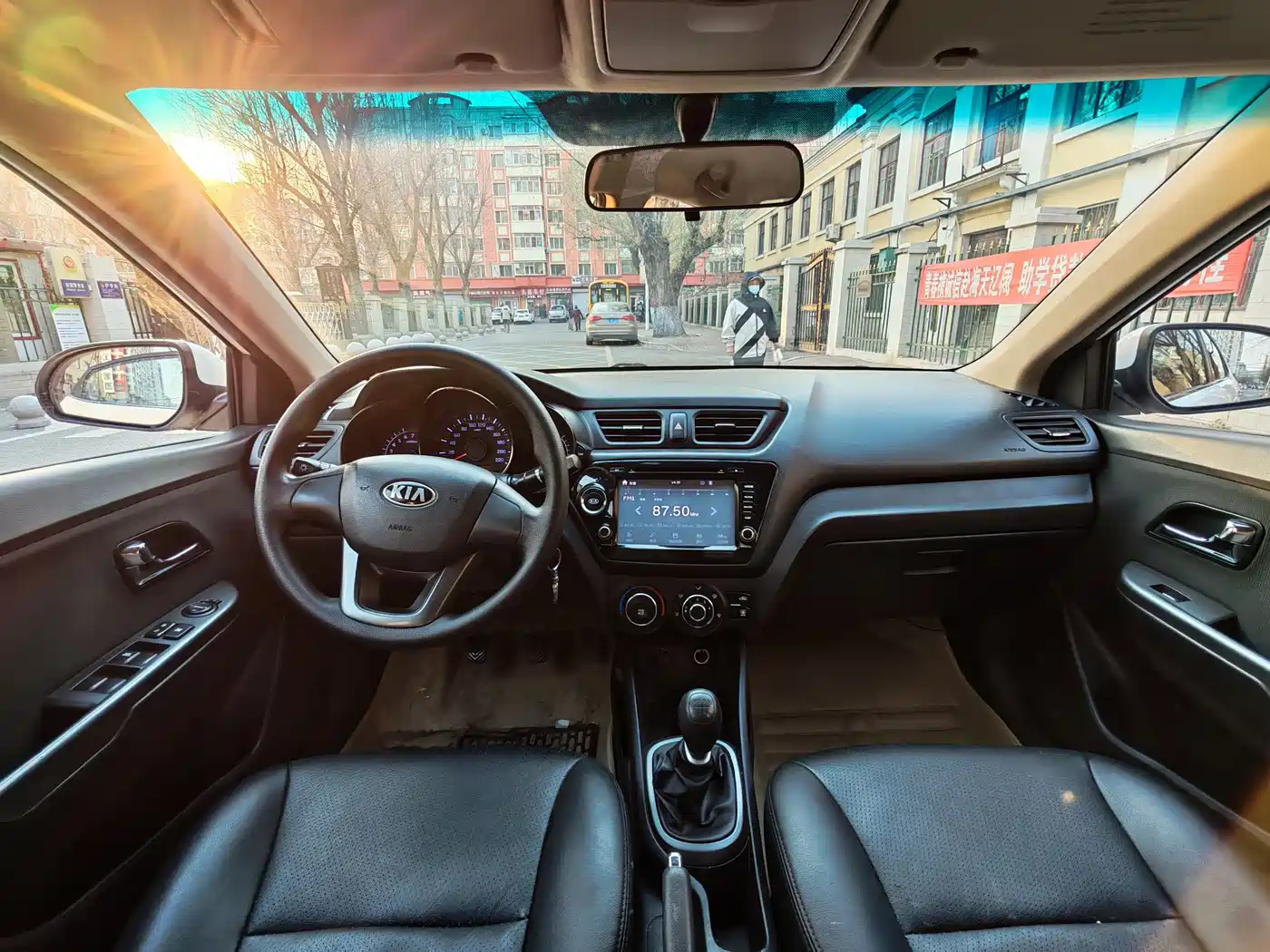 Kia K2 2012 Sedan 1.4L MT GLS Commemorative Edition фото 10