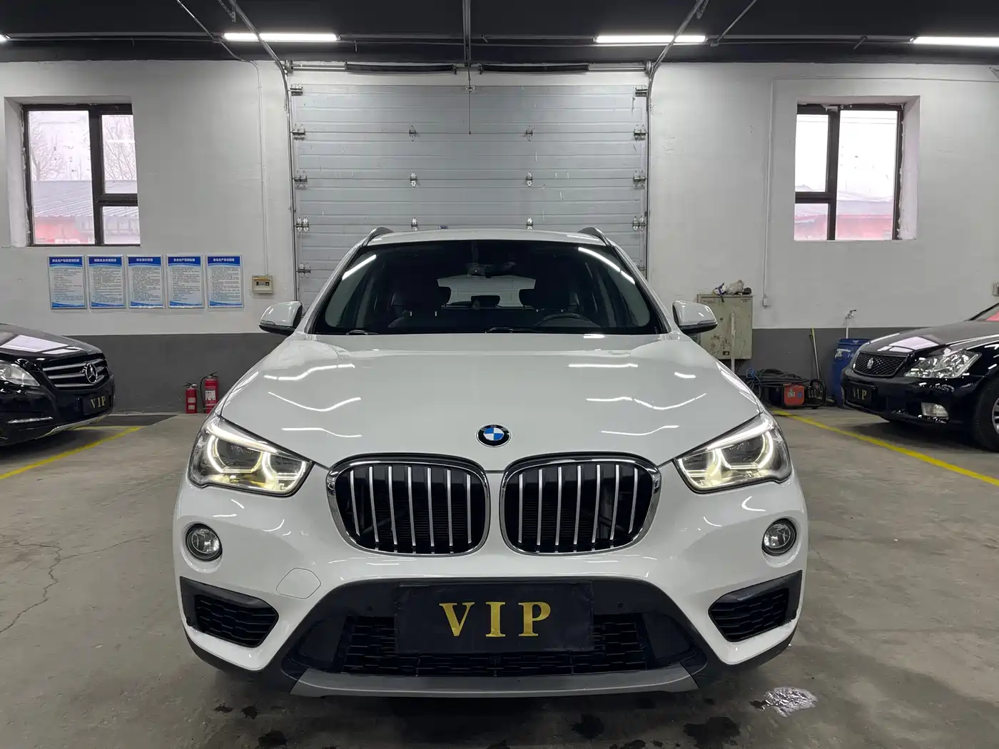 BMW X1 2016 sDrive18Li Premium Model фото 2