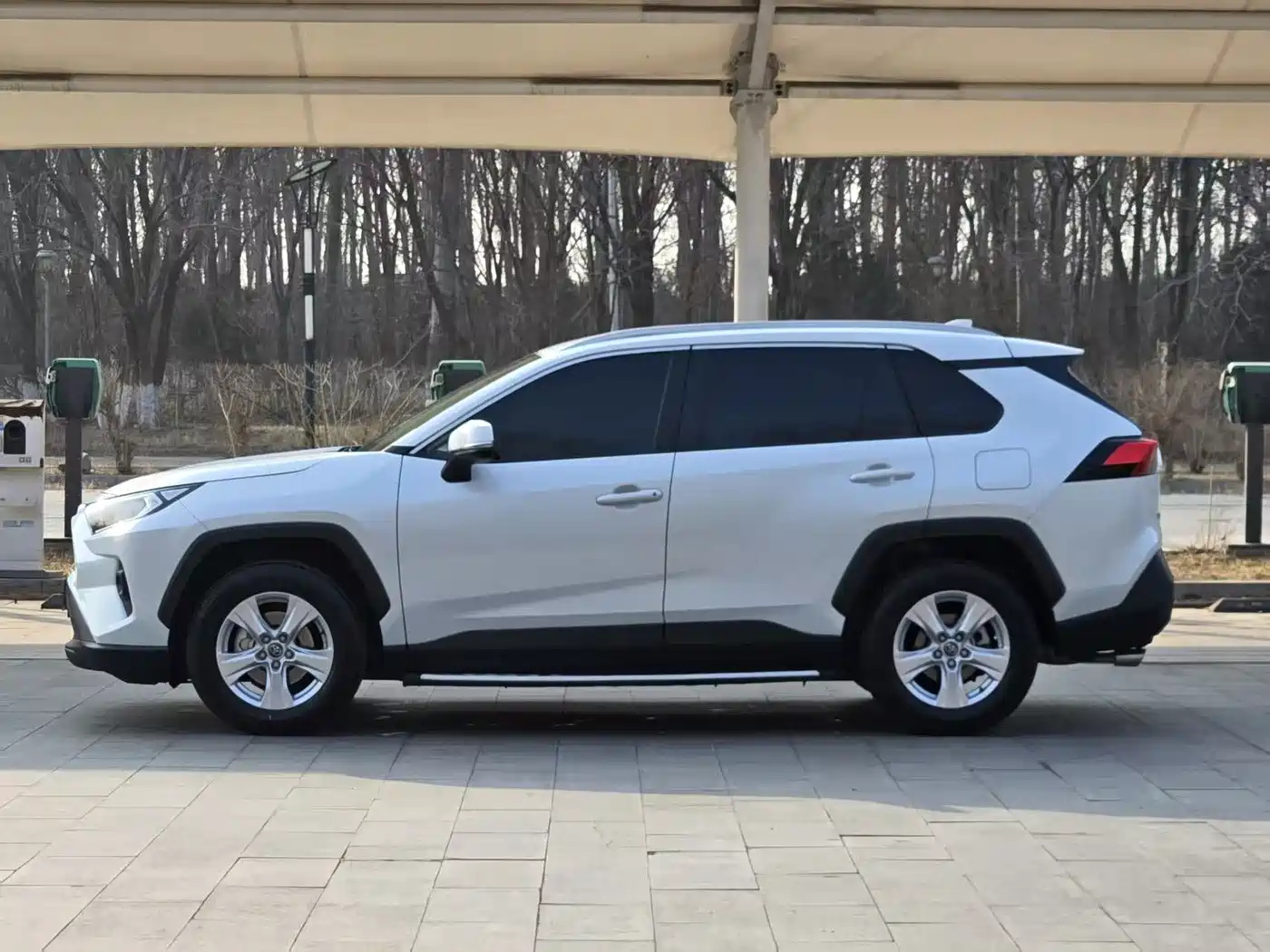 Toyota RAV4 Rongfang 2024 2.0L CVT FWD Urban Edition фото 3