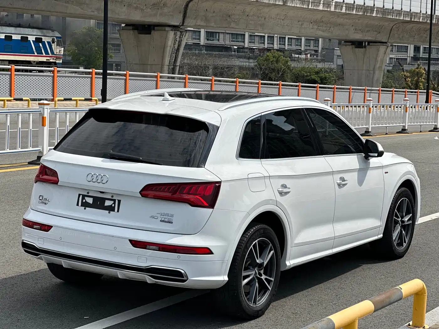 Audi Q5L 2020 40 TFSI Prestige Progressive фото 16