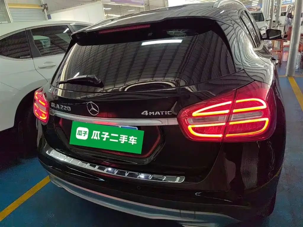 Mercedes-Benz GLA 2016 GLA 220 4MATIC Fashion фото 6