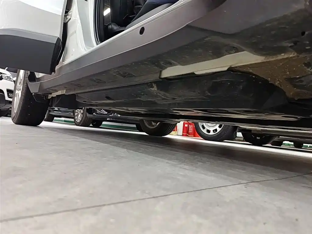 Toyota C-HR 2021 2.0L Comfort Edition фото 21