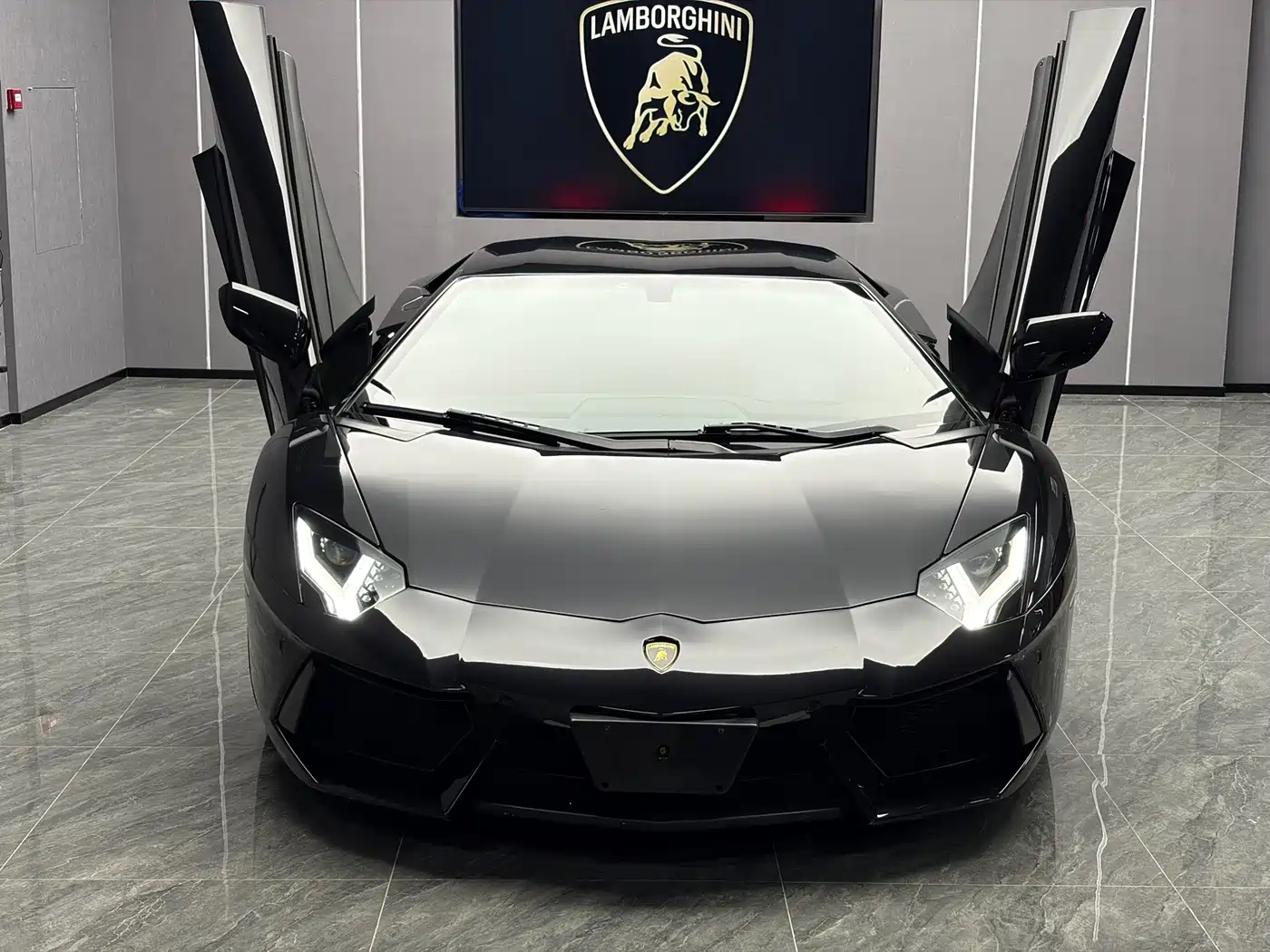 Lamborghini Aventador 2012 2011 LP 700-4