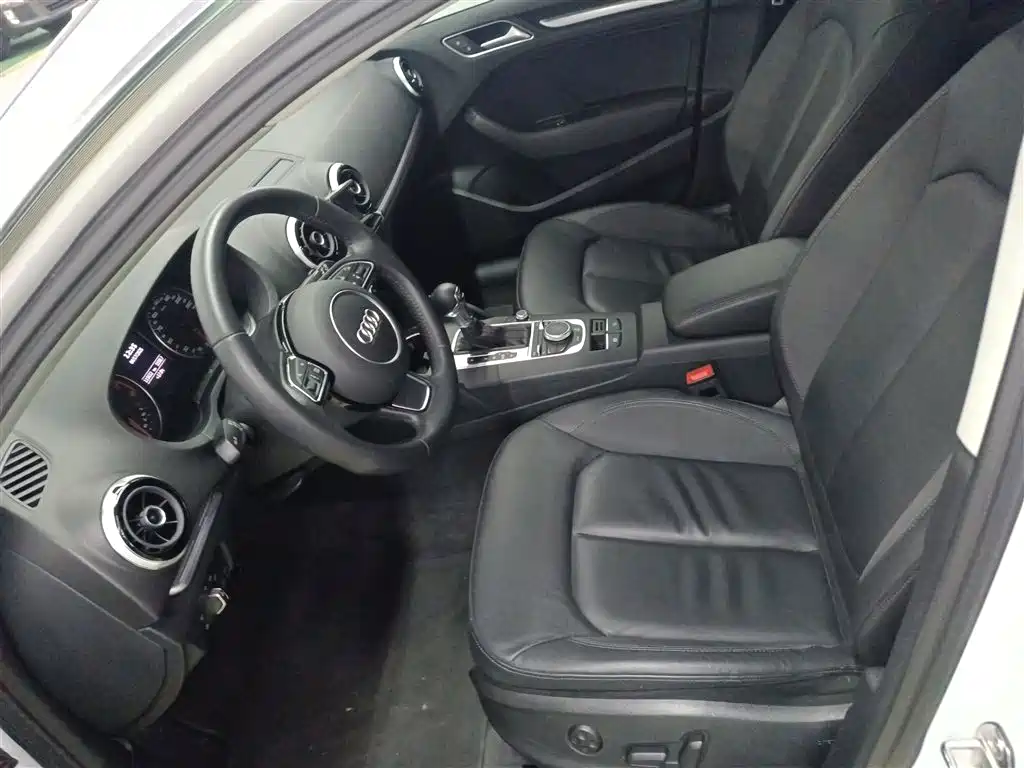 Audi A3 2016 Sportback 35 TFSI Style фото 15