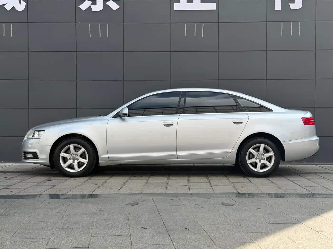 Audi A6L 2011 Model 2.0 TFSI Auto Standard фото 7