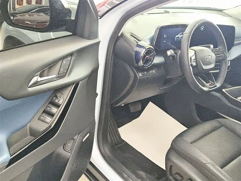 Chevrolet Equinox Plus 2024 102km RS Ultimate Edition фото 16