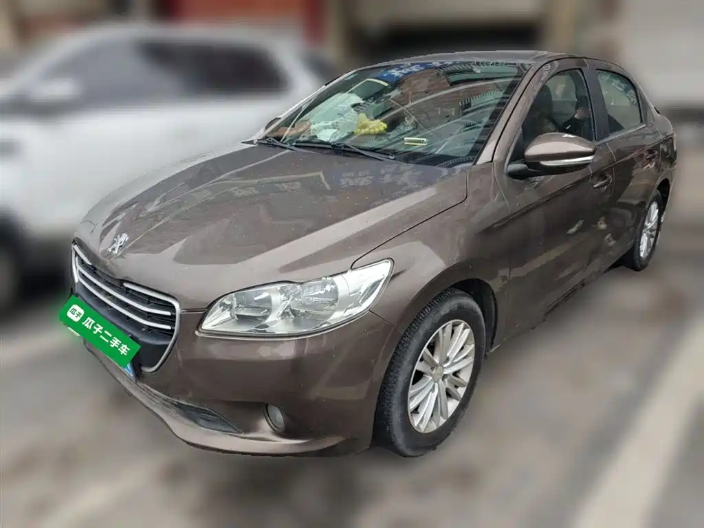 Peugeot 301 2016 1.6L Manual Comfort Edition фото 2