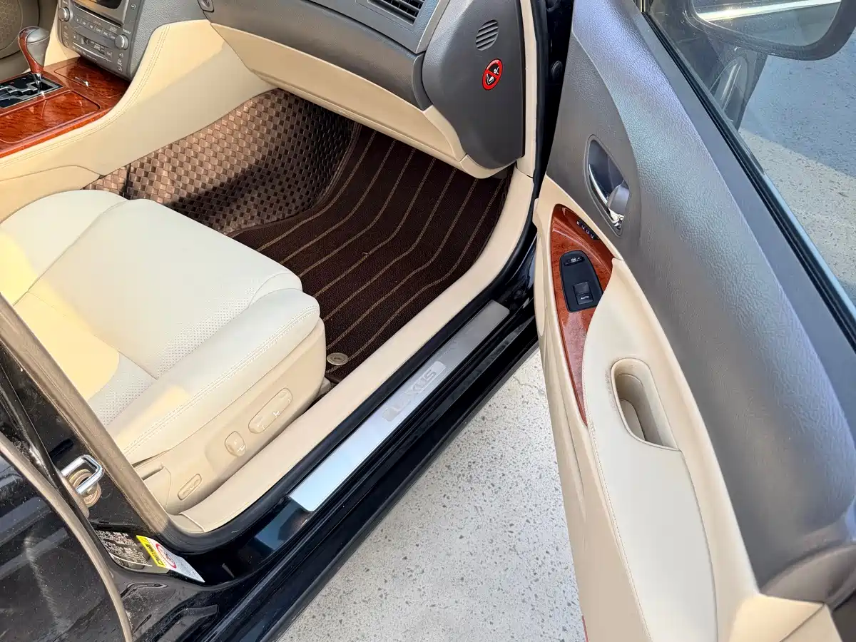 Photo 15 - Lexus GS