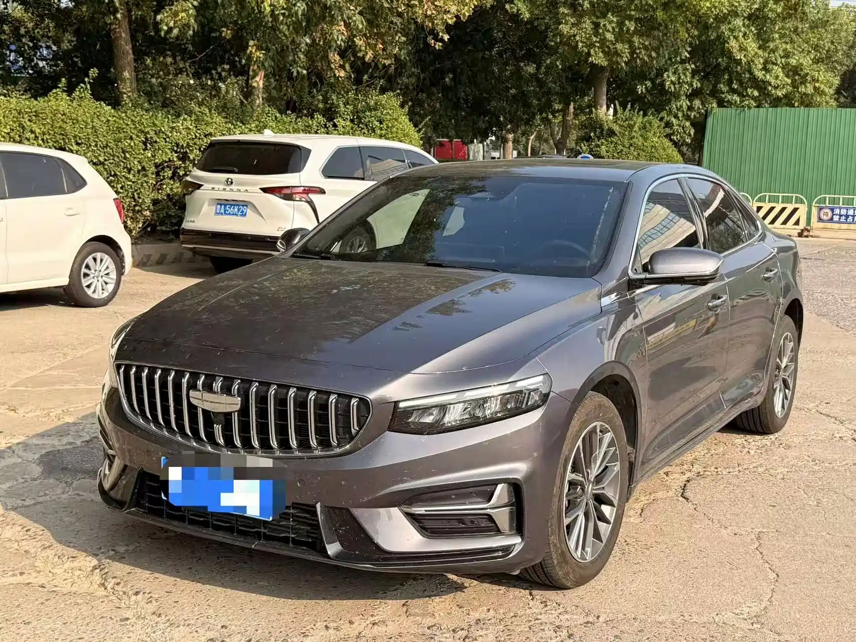 Фото 1 - Geely Preface