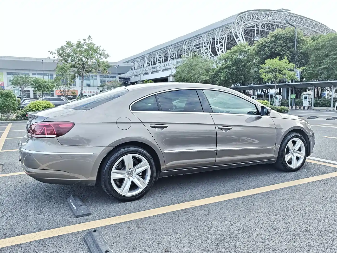 Volkswagen FAW-Volkswagen CC 2015 1.8TSI Luxury фото 6
