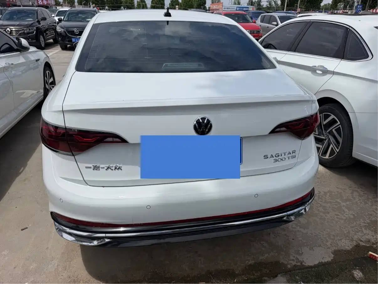 VOLKSWAGEN SAGITAR